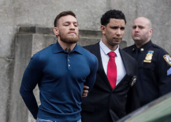 Conor McGregor, ES ACUSADO DE MALTRATO FISICO POR 2 MUJERES.