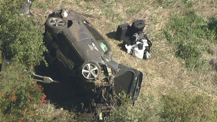TIGER WOODS RESULTÓ HERIDO EN ACCIDENTE AUTOMOVILÍSTICO