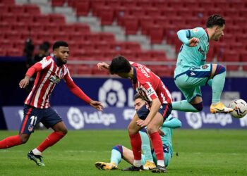 LOS COLCHONEROS SE VIERON SORPRENDIDOS POR EL LEVANTE TRAS PERDER 0-2 COMO LOCAL