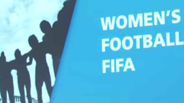 El plan de FIFA para impulsar a entrenadoras