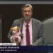 DIPUTADO SUBE A LA TRIBUNA CON UN PERRITO, EL MOMENTO SE VIRALIZA Y CAUSA TERNURA EN REDES SOCIALES