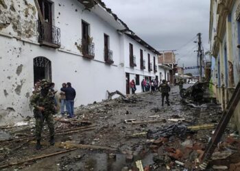 SUBE A 43 EL NÚMERO DE HERIDOS POR LA EXPLOSIÓN DE UN COCHE BOMBA EN COLOMBIA