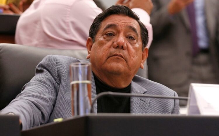 FÉLIX SALGADO VUELVE A GANAR ENCUESTA Y SE QUEDA CON CANDIDATURA