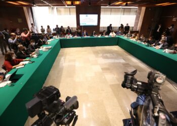 AVANZA CON CAMBIOS EL DICTAMEN SOBRE OUTSOURCING: PROHÍBEN SU USO EN EL GOBIERNO
