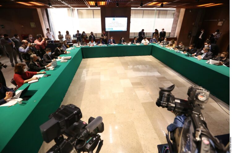 AVANZA CON CAMBIOS EL DICTAMEN SOBRE OUTSOURCING: PROHÍBEN SU USO EN EL GOBIERNO