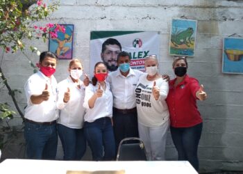 FESTEJANDO AL ADULTO MAYOR