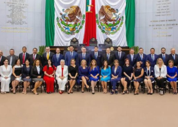 NADA MÁS 3 DE LOS  10 DIPUTADOS PLURI DE MORENA RESPALDARON DICTAMEN DE SU PARTIDO Y ALIADOS EN EL CONGRESO DE LA UNIÓN