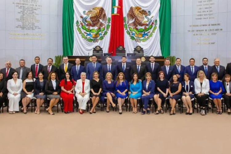 NADA MÁS 3 DE LOS  10 DIPUTADOS PLURI DE MORENA RESPALDARON DICTAMEN DE SU PARTIDO Y ALIADOS EN EL CONGRESO DE LA UNIÓN