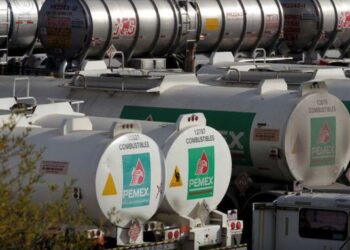 SAT METE CANDADO PARA EVITAR HUACHICOL EN GASOLINAS