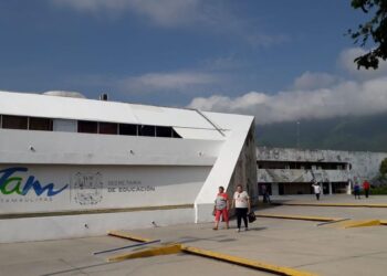 ESTALLA CONFLICTO EN LA SECRETARIA DE EDUCACIÓN DE TAMAULIPAS