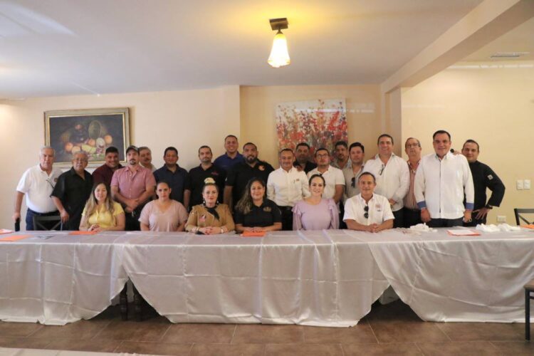 CARMEN LILIA CANTUROSAS AYUDARÁ A RESTAURANTEROS A RECUPERARSE DE LA CRISIS