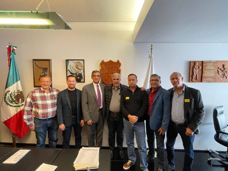 SE REÚNE AMÉRICO VILLARREAL CON LÍDERES SINDICALES Y DE LA SOCIEDAD CIVIL