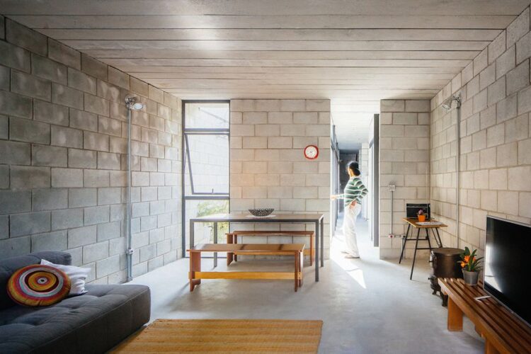 LA CASA DE UNA TRABAJADORA DOMÉSTICA DE 74 AÑO, GANÓ UN PREMIO DE ARQUITECTURA INTERNACIONAL.