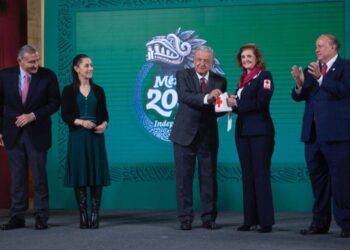ARRANCA COLECTA DE LA CRUZ ROJA; AMLO PIDE APOYO DE LA SOCIEDAD