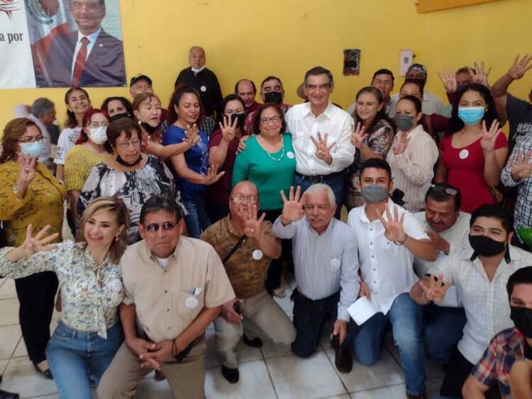 DIÁLOGOS ENTRE AMIGOS
