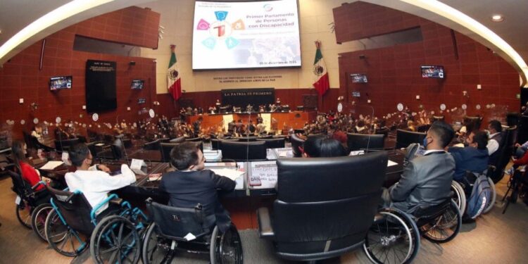 SENADO DE LA REPÚBLICA INSTALÓ EL PRIMER PARLAMENTO DE PERSONAS CON DISCAPACIDAD