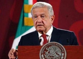 AMLO RECHAZA SER AUTORITARIO
