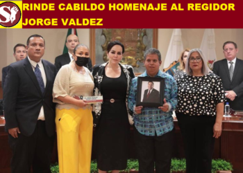 RINDE CABILDO HOMENAJE AL REGIDOR JORGE VALDEZ