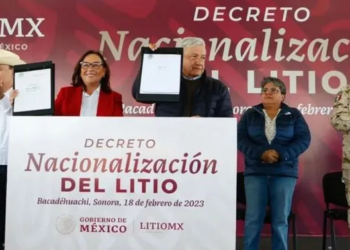 AMLO FIRMA EL DECRETO DE NACIONALIZACIÓN DEL LITIO