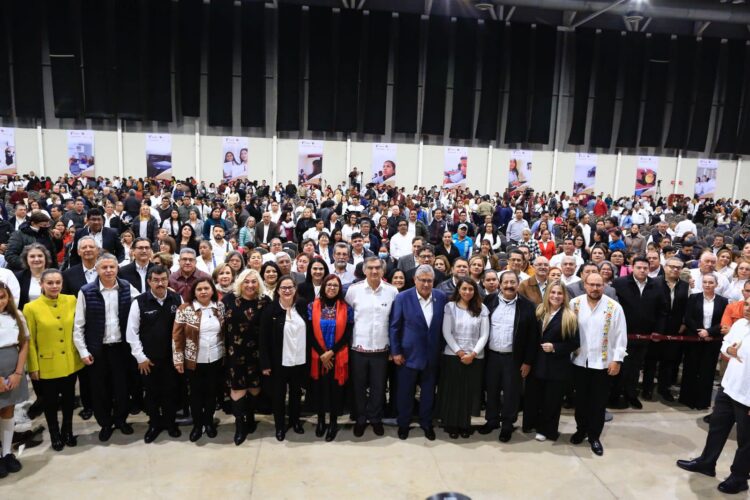 ENTREGAN NOMBRAMIENTOS A 3 MIL MAESTROS TAMAULIPECOS