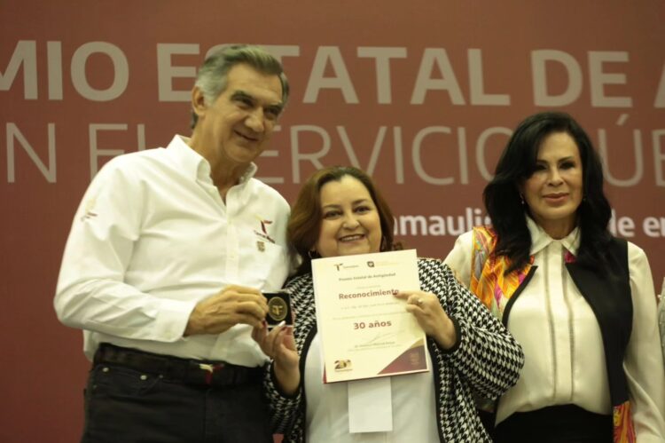 ANUNCIA AMÉRICO AUMENTO DEL 20% A BURÓCRATAS