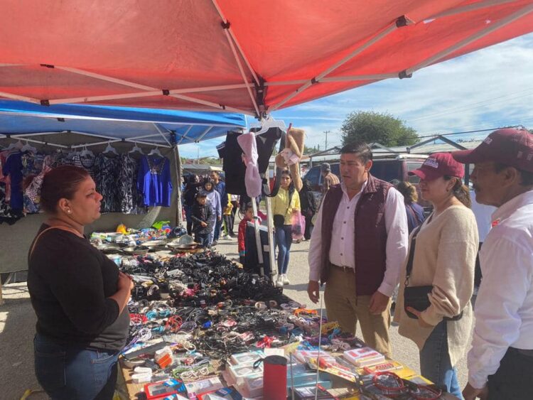 DIPUTADO LOCAL JOSÉ BRAÑA MOJICA CIERRA UN AÑO DE INTENSO TRABAJO CON UNA VISITA AL TIANGUIS LA PAZ
