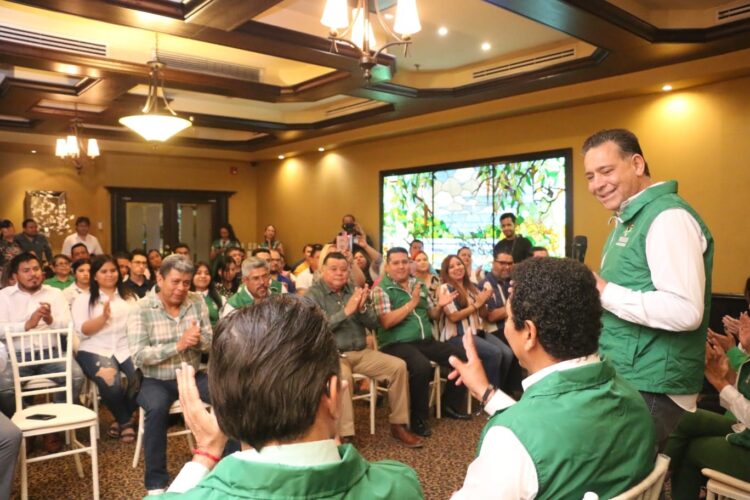 ENCUENTRO DE «GEÑO» CON LA ESTRUCTURA DEL PARTIDO VERDE EN MATAMOROS