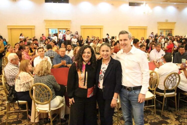 LOS DOCENTES SON CLAVE EN LA TRANSFORMACIÓN EDUCATIVA