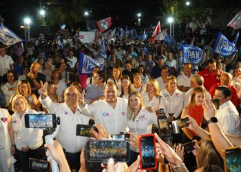 ÓSCAR ALMARAZ ES RESPALDADO POR MILES DE VICTORENSES CON UN CLARO ‘SÍ’