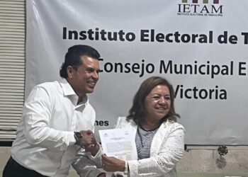 RECIBE LALO GATTÁS CONSTANCIA DE MAYORÍA COMO ALCALDE ELECTO EN VICTORIA.