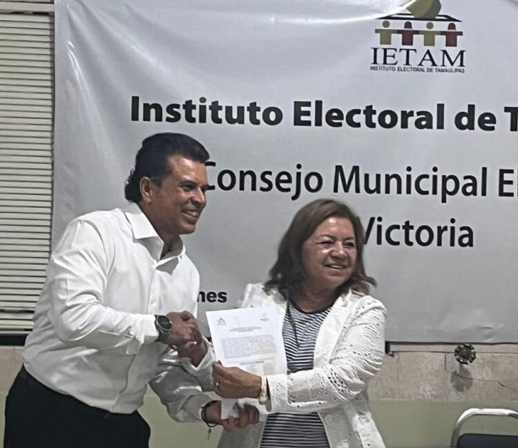 RECIBE LALO GATTÁS CONSTANCIA DE MAYORÍA COMO ALCALDE ELECTO EN VICTORIA.