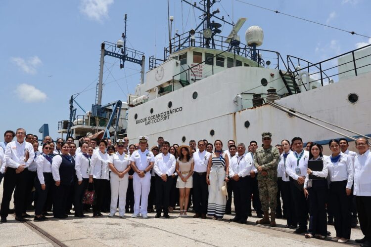 LA UAT FORTALECE SU CAPACIDAD DE INVESTIGACIÓN EN EL GOLFO DE MÉXICO CON LA ENTREGA DE UN BUQUE POR PARTE DE LA MARINA