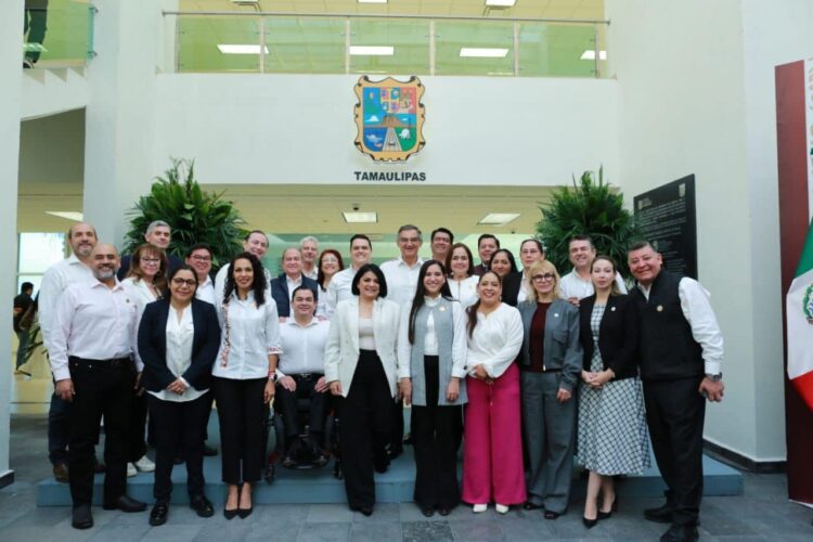EL GOBERNADOR AMÉRICO VILLARREAL ANAYA CELEBRA EL TRABAJO DE LA 66 LEGISLATURA Y OTORGA BECAS AVANZA A ESTUDIANTES