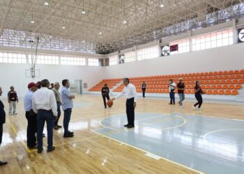 AMÉRICO VILLARREAL SUPERVISA AVANCES DE OBRAS DEPORTIVAS EN CIUDAD VICTORIA: inversión superior a 39 millones de pesos impulsa la reconstrucción del tejido social