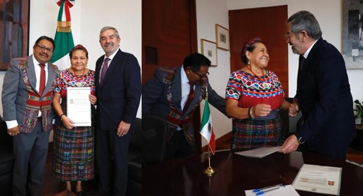 RIGOBERTA MENCHÚ YA ES CIUDADANA MEXICANA; recibe carta de naturalización en emotiva ceremonia