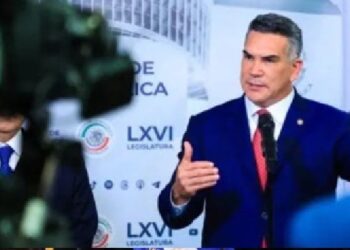 ALEJANDRO MORENO LLEVARÁ PRESUNTAS PRUEBAS CONTRA MORENA ANTE AUTORIDADES DE EE. UU.