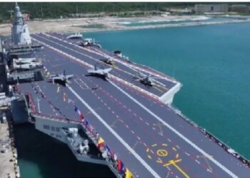 CHINA PRESENTA EL FUJIAN, UN PORTAAVIONES QUE REDEFINE EL EQUILIBRIO NAVAL EN EL PACÍFICO