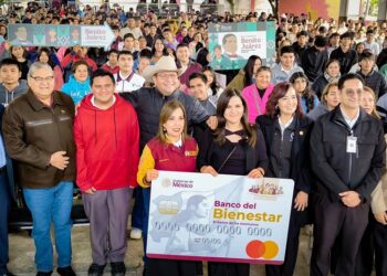 La transformación continúa: MÁS ESTUDIANTES RECIBEN RESPALDO DIRECTO GRACIAS A LA NUEVA POLÍTICA SOCIAL