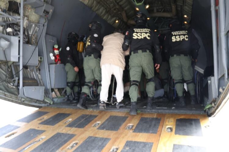 MÉXICO TRASLADA A 37 CRIMINALES DE ALTO IMPACTO A ESTADOS UNIDOS