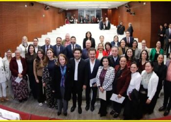 SEMANA LABORAL DE 40 HORAS PERFILA AVAL EN EL SENADO; APLICACIÓN SERÁ GRADUAL HASTA 2030