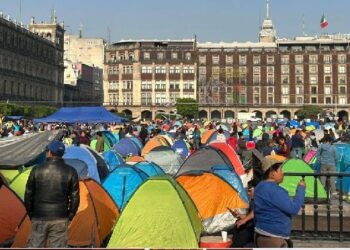 CNTE INICIA PARO NACIONAL DE 72 HORAS CON MEGAMARCHA Y PLANTÓN EN EL ZÓCALO CAPITALINO
