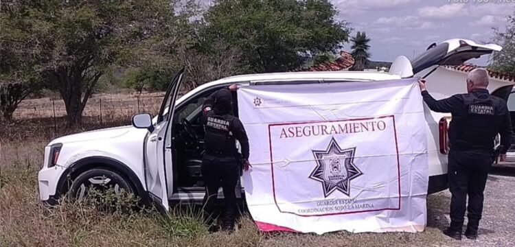 Asegura Guardia Estatal vehículo robado, arma y municiones en carretera de Soto la Marina